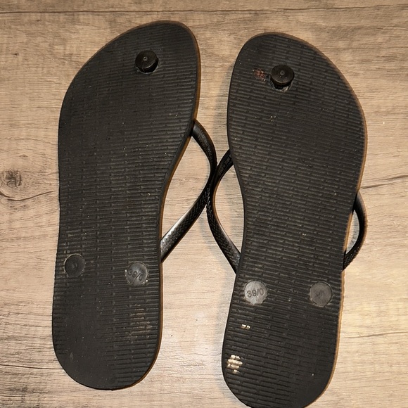 Havaianas Matte Black Slim Flip Flops Lightly Worn 39-40 - Picture 3 of 5